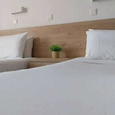 Papadatos Studios Apartment *