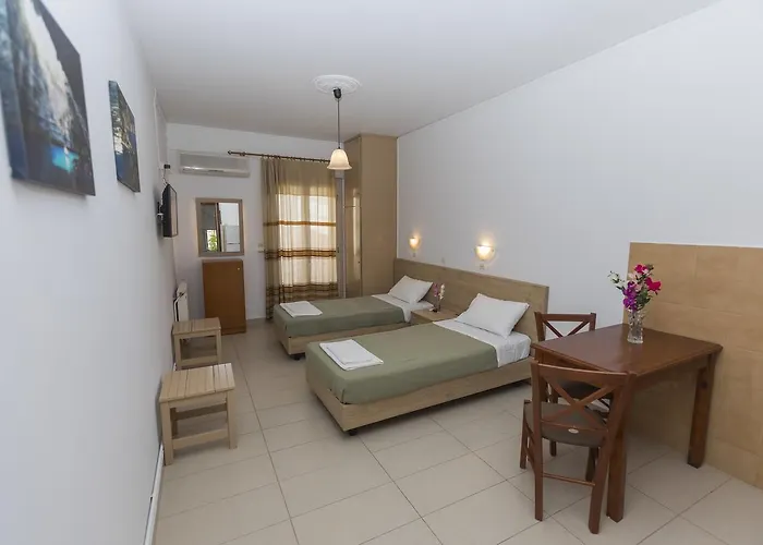 Papadatos * ארגוסטולי